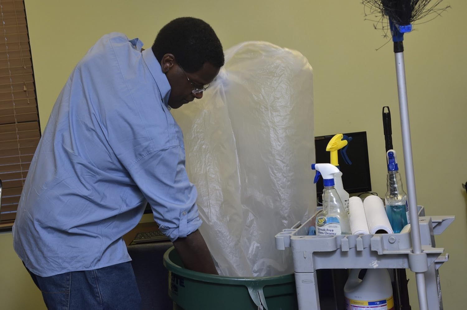 Aluf Plastics High Density Trash Bags, 33 Gallon, 500 Count, 11 Micron (eq), 33" x 40", Clear, for Bathroom, Office, Industrial, Commercial, Janitorial, Municipal, Recycling