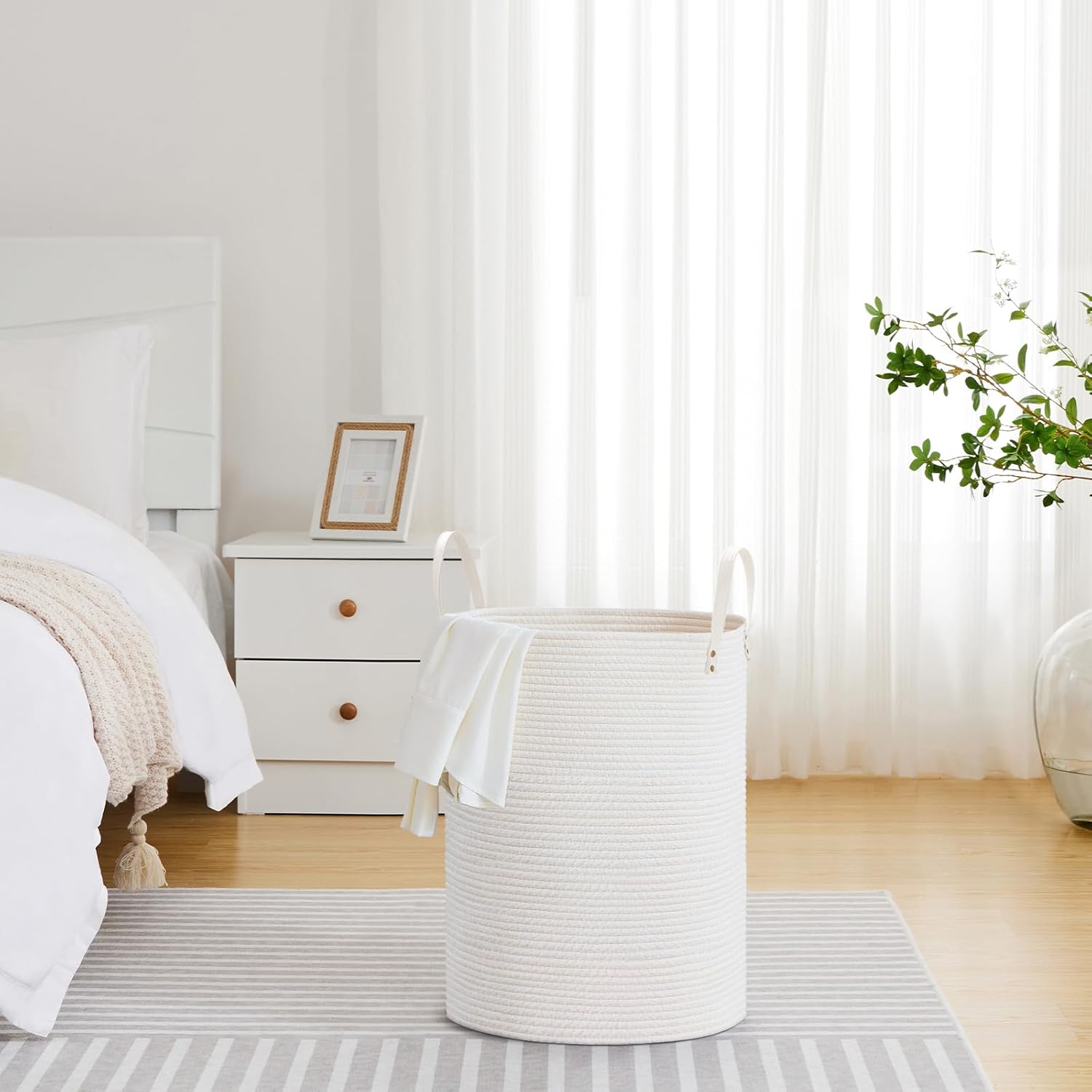 VIPOSCO Tall Laundry Basket, Large Dirty Clothes Hamper with Leather Handle, Woven Rope Storage Basket for Blanket, Toy In Living Room, Bathroom, Bedroom - 58L White