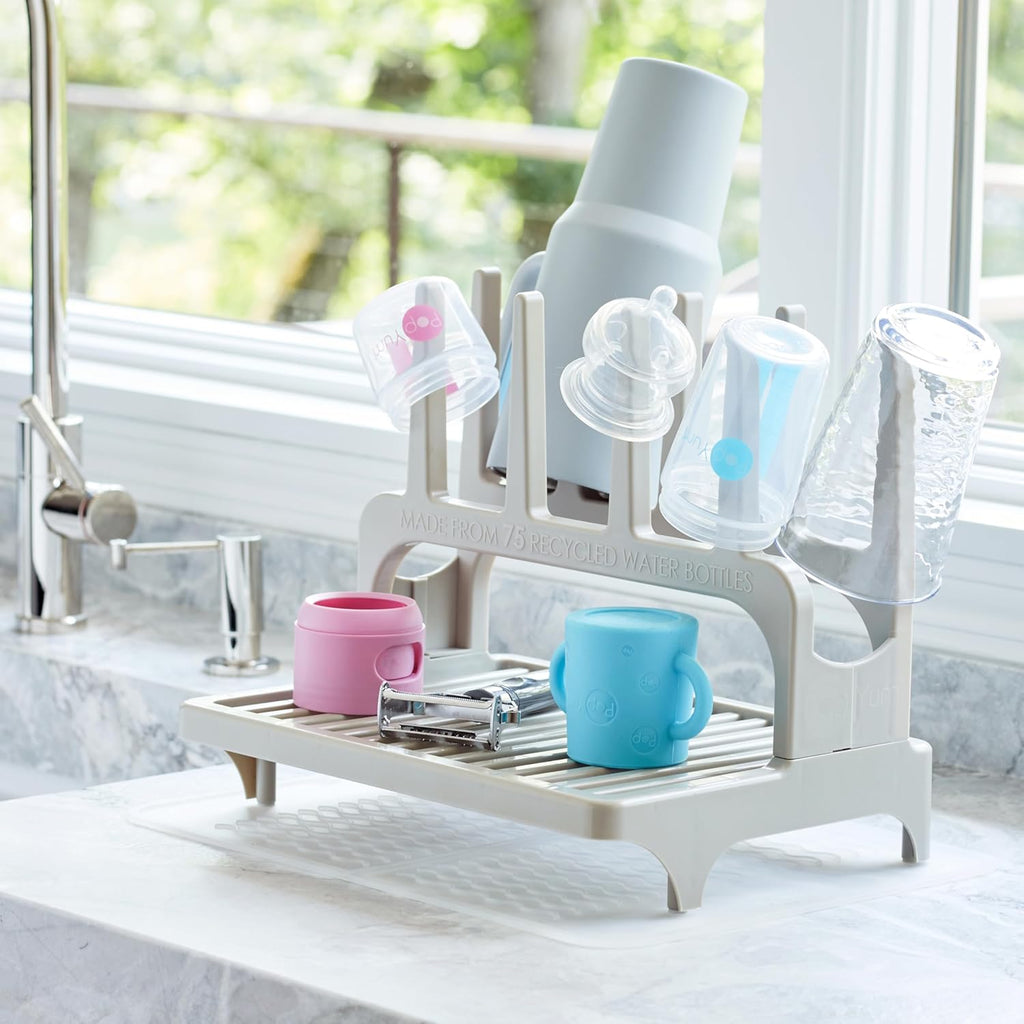 PopYum Seattle Gray Space Saving Drying Rack from 100% Recycled Bottles with Clear Frosted Silicone Drying Mat, countertop for Baby Bottle, Plastic Bags, Cups, Glass, tumblers, Compact