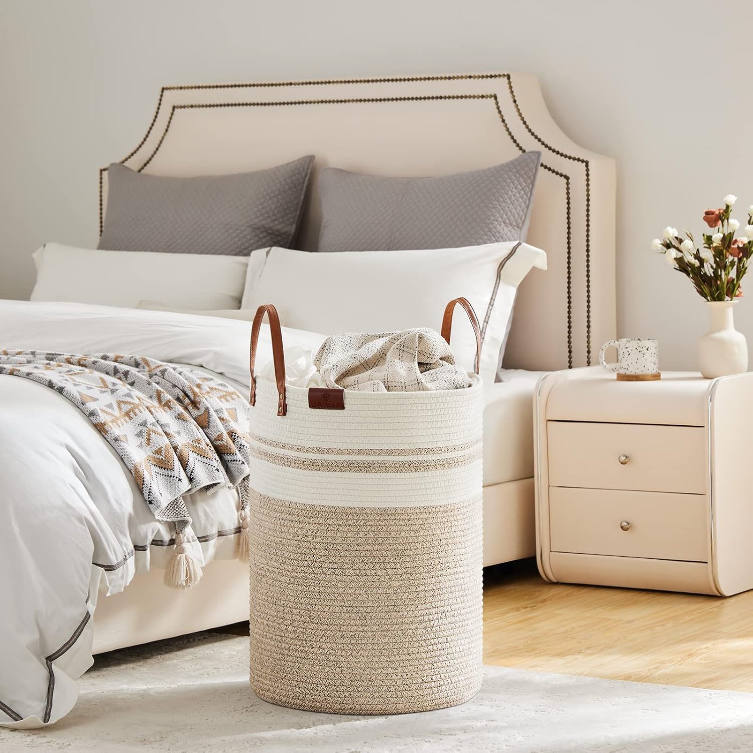 VIPOSCO Tall Laundry Basket, Large Dirty Clothes Hamper with Leather Handle, Woven Rope Storage Basket for Blanket, Toy In Living Room, Bathroom, Bedroom - 72L Brown & White