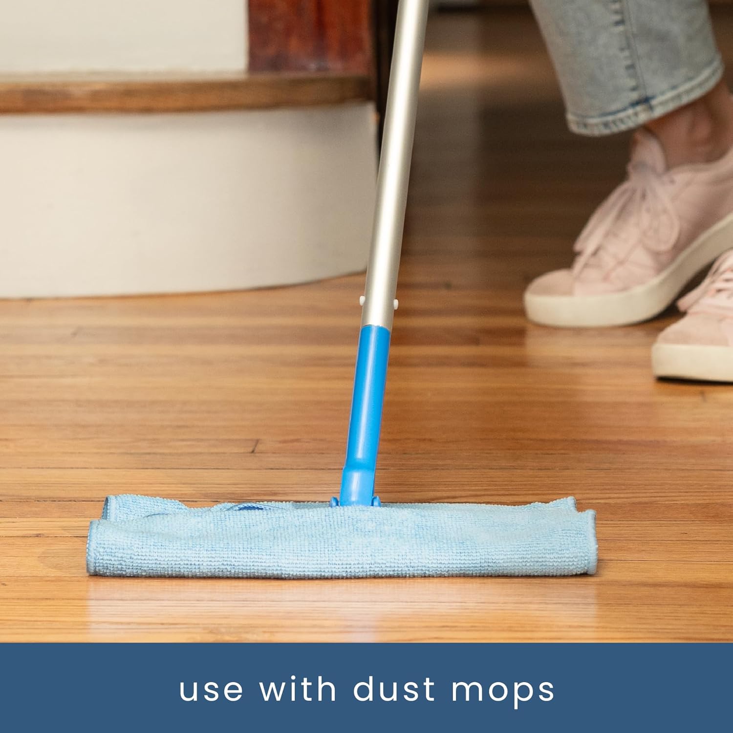 S&T INC. 200 Pack Microfiber Cleaning Cloth, Bulk Towels for Home, Reusable Microfiber Towels for Cars, Cleaning Rags, Light Blue, 11.5 Inches x 11.5 Inches, 200 Count